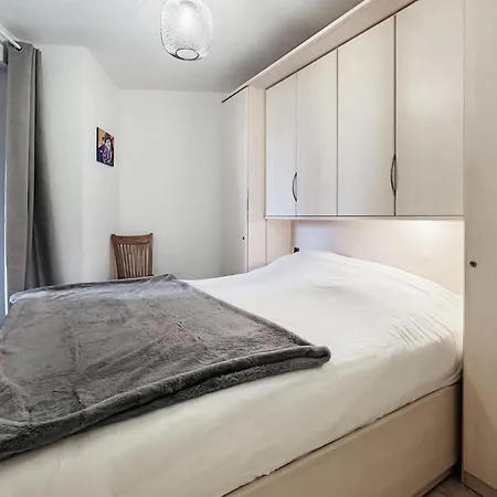 아파트 2 Bedroom Lovely In *