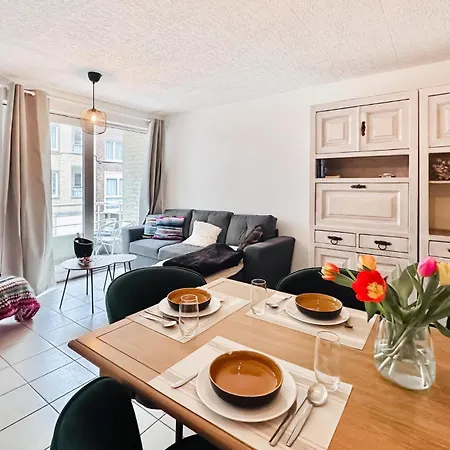 2 Bedroom Lovely In 아파트